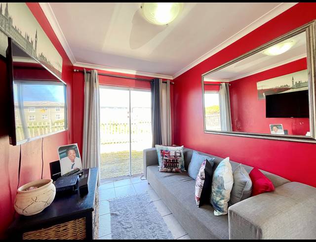1 BEDROOM APARTMENT TO LET IN MUIZENBERG